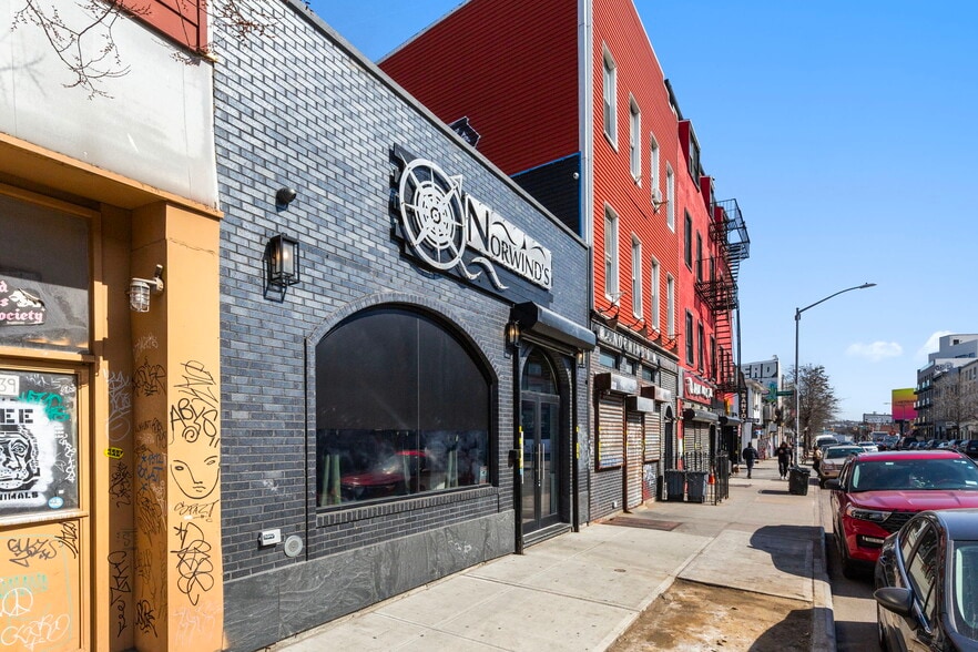 1041 Flushing Ave, Brooklyn, NY for sale - Building Photo - Image 2 of 28