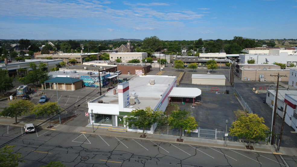 19 N Benton St, Kennewick, WA for sale - Primary Photo - Image 1 of 11