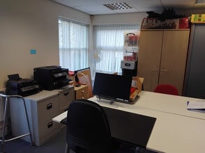 Clayton Way, Shrewsbury for lease Interior Photo- Image 2 of 4