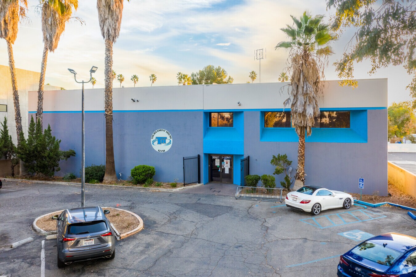 6250 Brockton Ave, Riverside, CA 92506