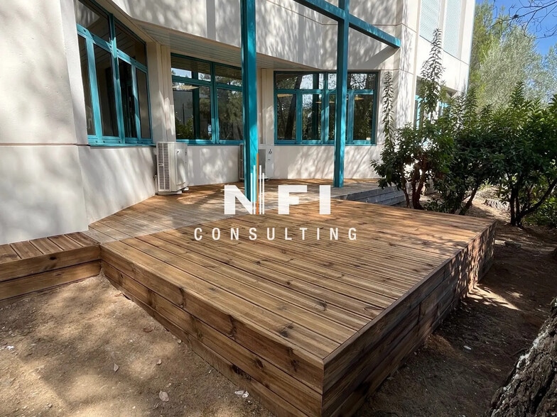 Office in Valbonne for lease - Building Photo - Image 3 of 4