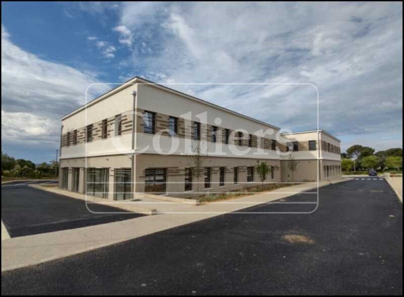 Office in Lambesc for sale Building Photo- Image 1 of 12