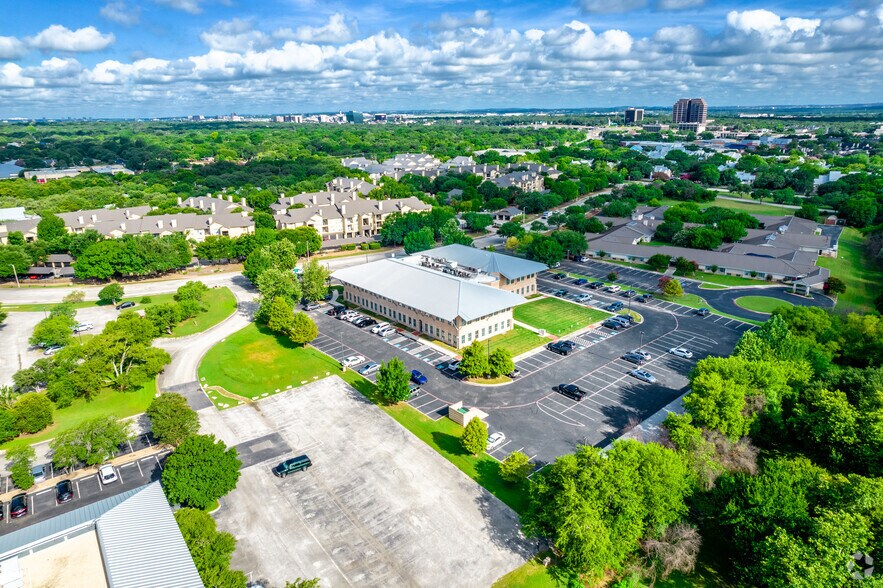 3338 Oakwell Ct, San Antonio, TX for lease - Aerial - Image 3 of 3