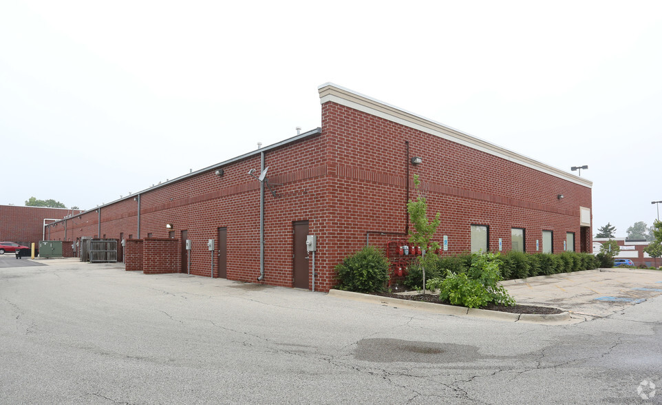 423-569 E Dundee Rd, Palatine, IL for lease - Building Photo - Image 2 of 6