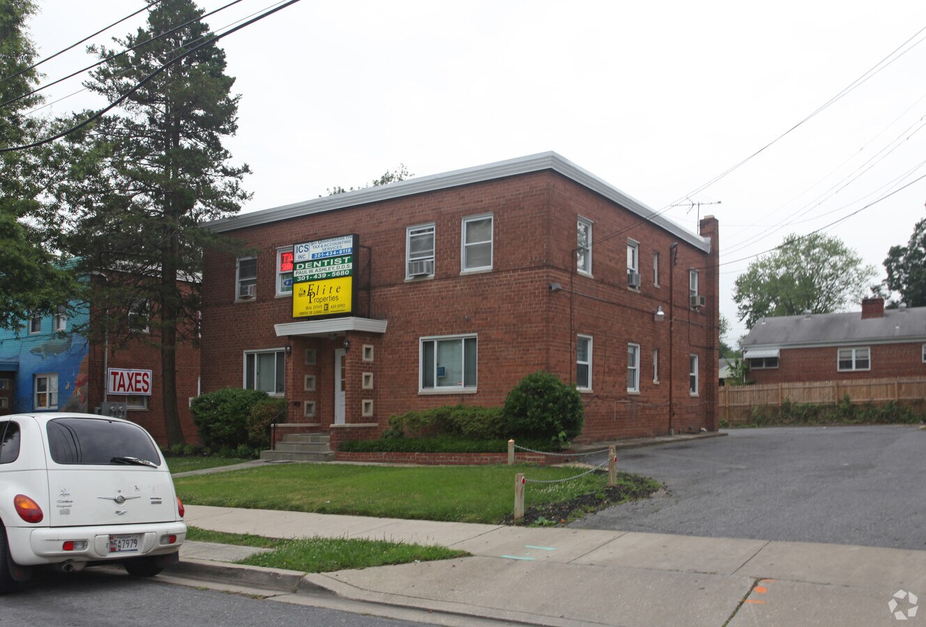 1009 E University Blvd, Takoma Park, MD 20903