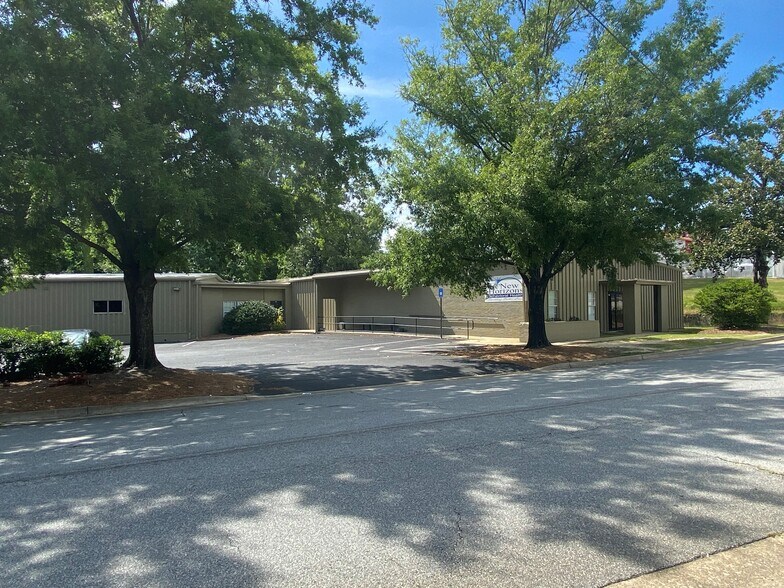 4411 Rosemont Dr, Columbus, GA for lease - Primary Photo - Image 1 of 2