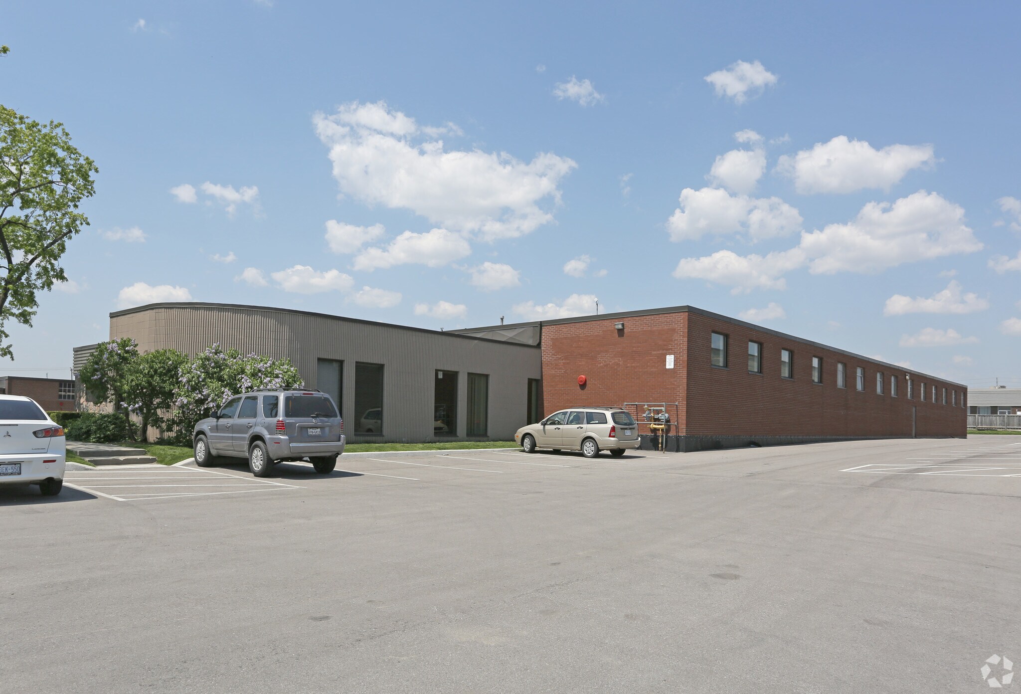 1295 Crestlawn Dr, Mississauga, ON for sale Primary Photo- Image 1 of 1