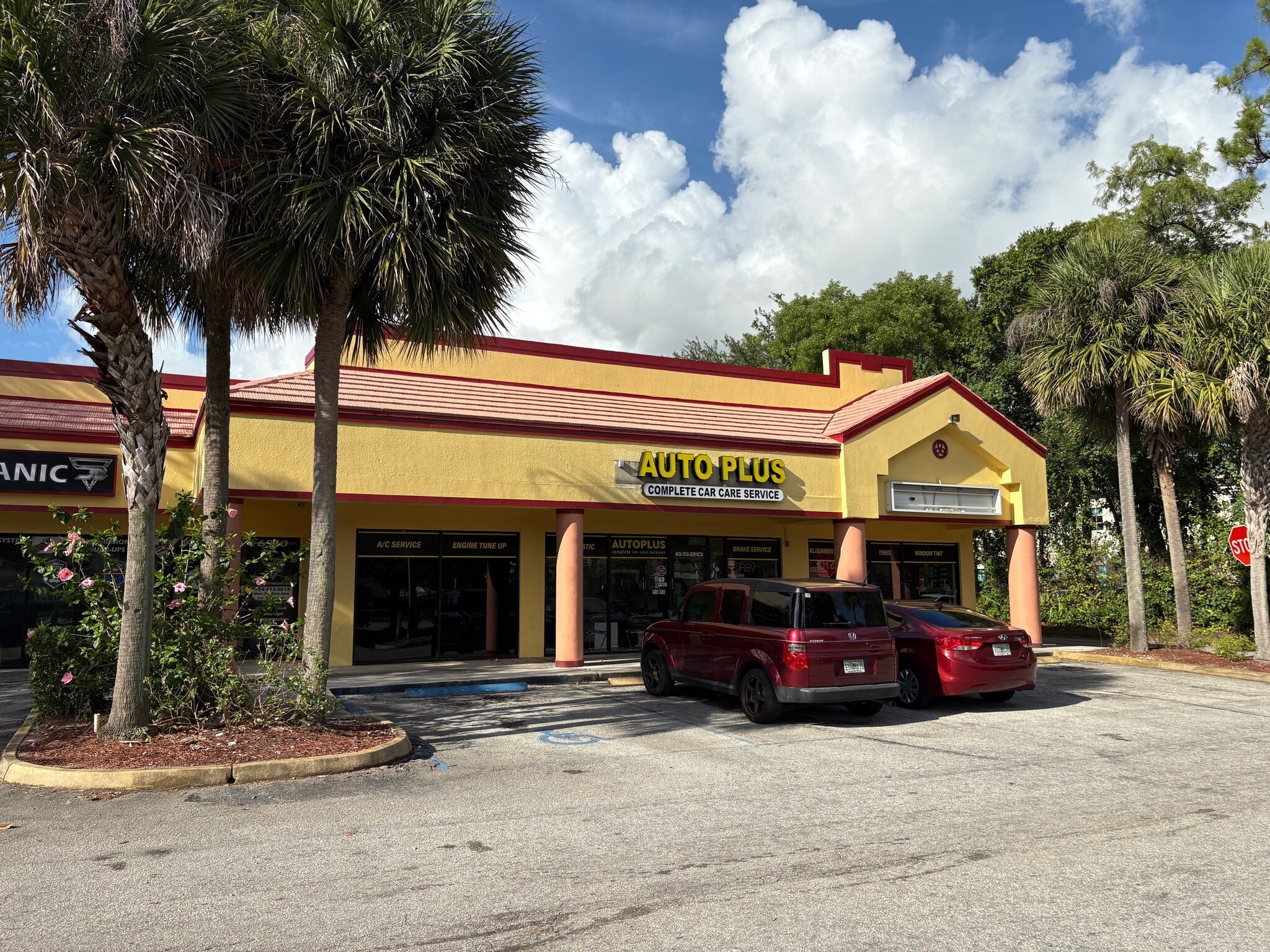 6480-6520 W Commercial Blvd, Lauderhill, FL for lease Building Photo- Image 1 of 6