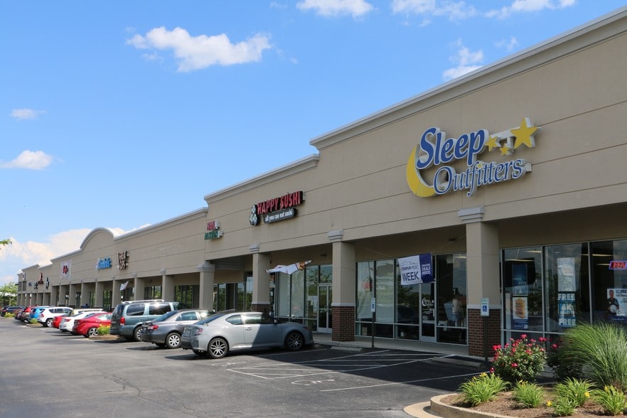 130 W Tiverton Way, Lexington, KY for lease - Building Photo - Image 3 of 6