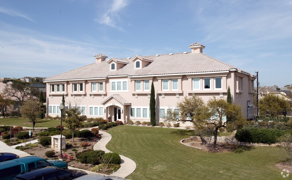 19230 Stonehue, San Antonio, TX for lease - Primary Photo - Image 1 of 10