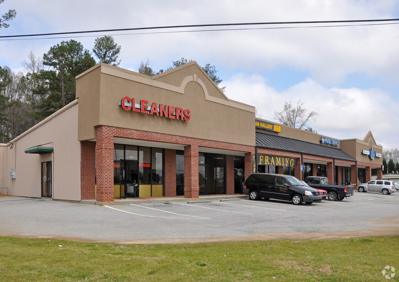 19201932 Hudson Bridge Rd, Stockbridge, GA 30281