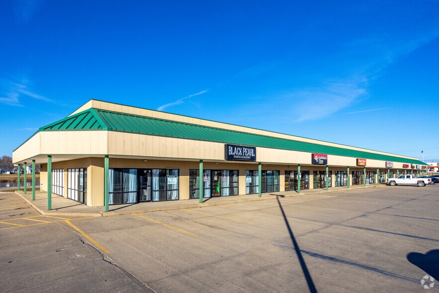 200 SE Gateway Dr, Grimes, IA 50111