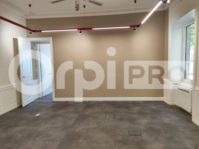 Office in Limoges for lease - Interior Photo - Image 3 of 4