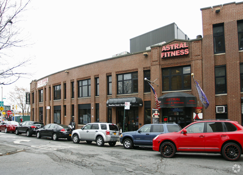 5500 Broadway, Bronx, NY for lease - Building Photo - Image 3 of 6