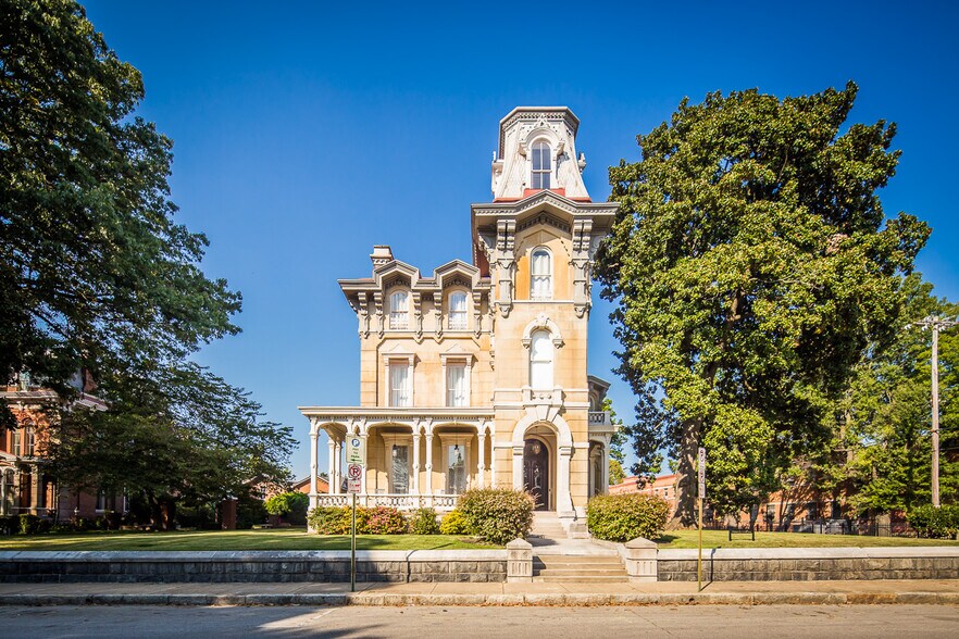 690 Adams Ave, Memphis, TN for sale - Primary Photo - Image 1 of 1