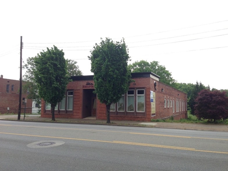 2622 Broad St, Chattanooga, TN for lease - Primary Photo - Image 1 of 7