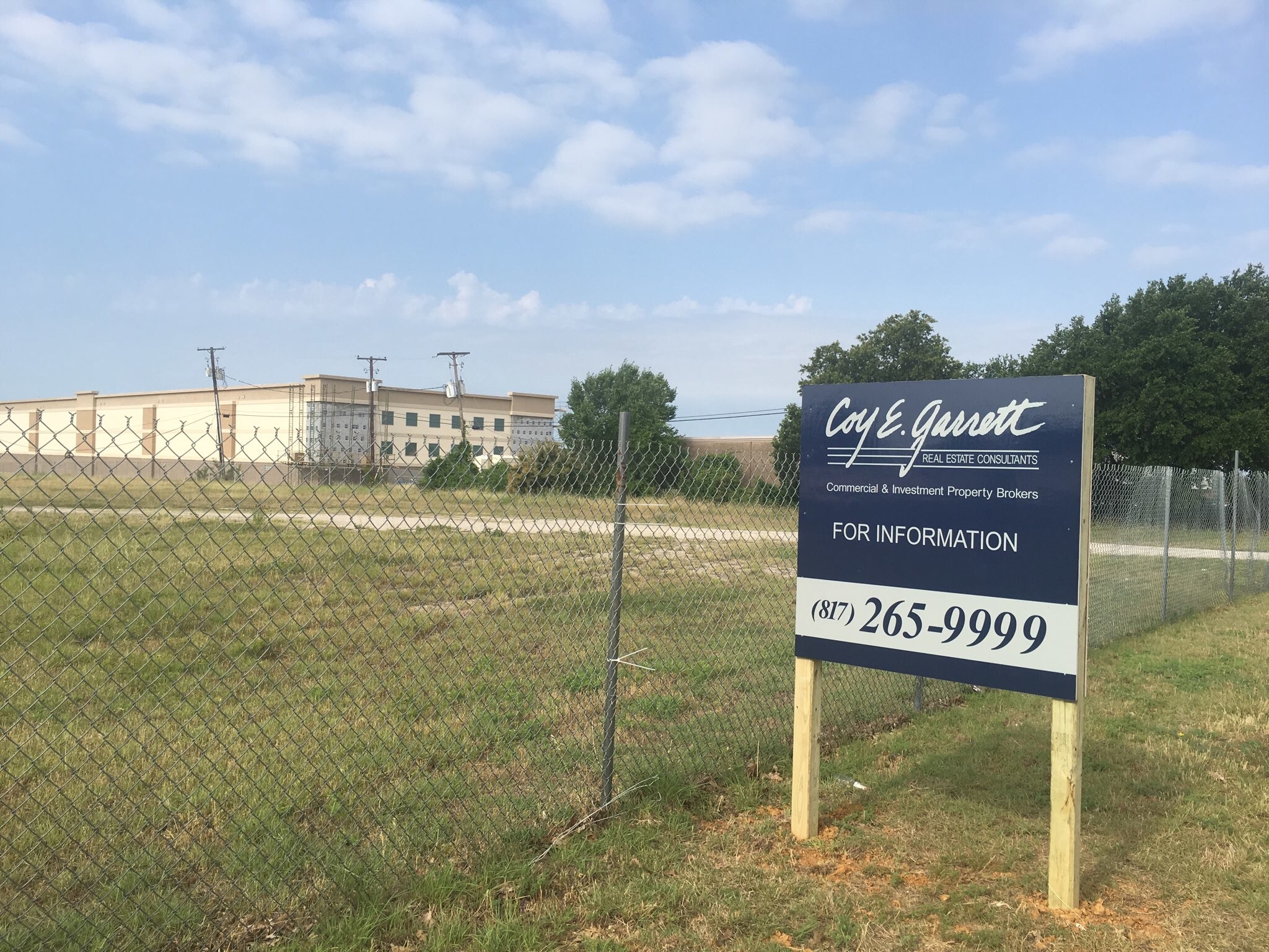 2942 W Division St, Arlington, TX for sale Primary Photo- Image 1 of 1