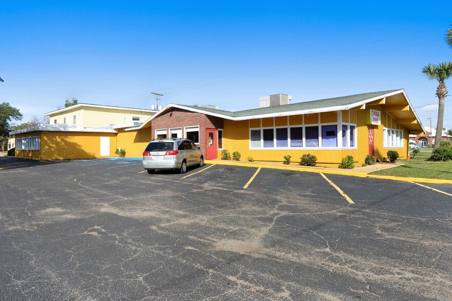 353 Courthouse Rd, Gulfport, MS for sale - Building Photo - Image 1 of 1