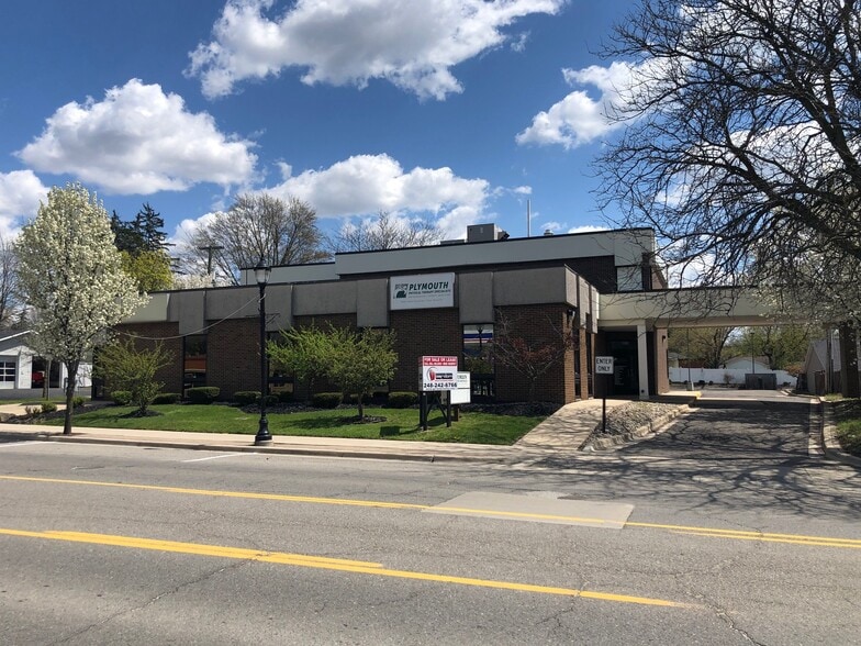 301 S Lafayette St, South Lyon, MI 48178