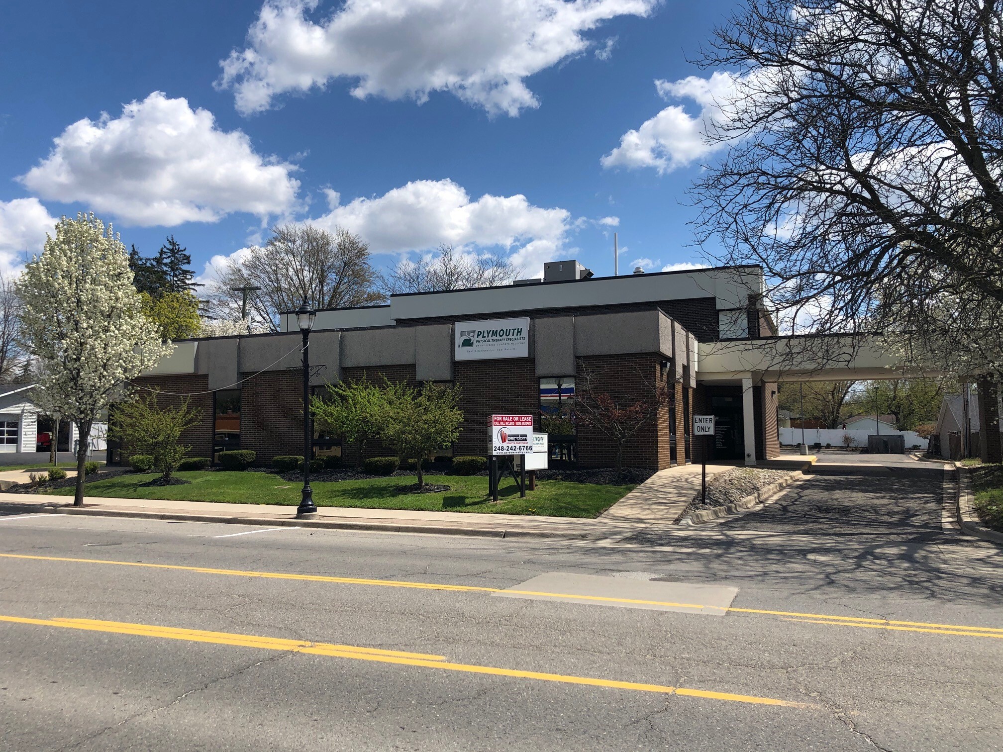 301 S Lafayette St, South Lyon, MI for sale Building Photo- Image 1 of 1