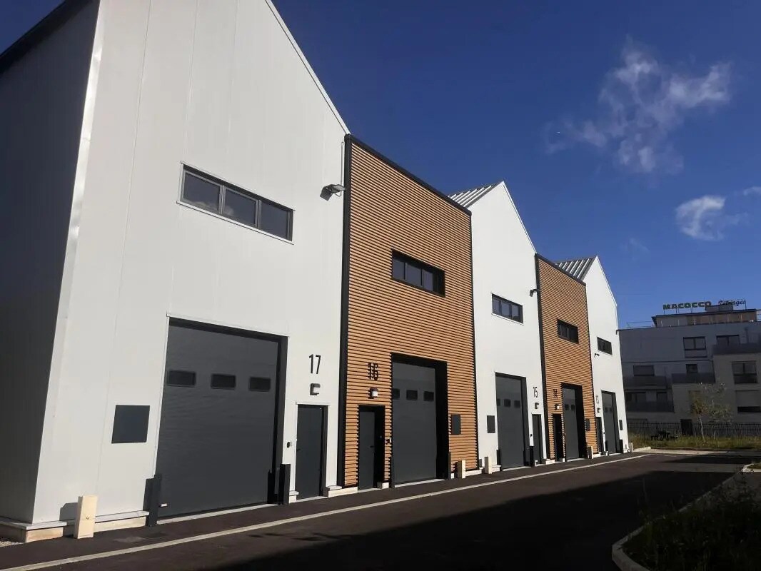 35 Rue Jean Lolive, Bagnolet for lease Building Photo- Image 1 of 11