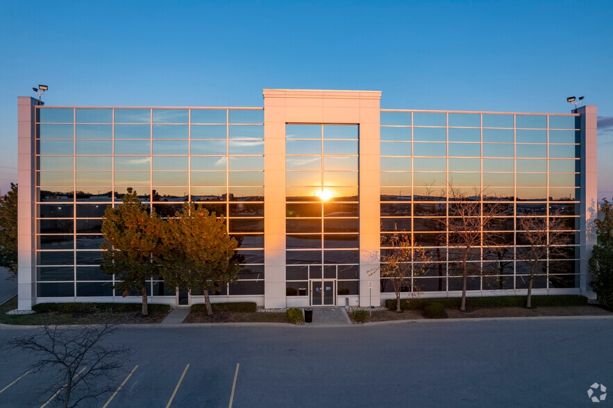 5515 N Service Rd, Burlington, ON for lease - Building Photo - Image 3 of 4