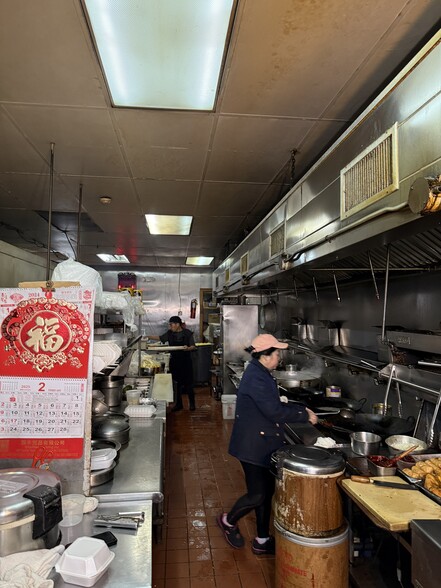 239 Central Ave, Jersey City, NJ for sale - Building Photo - Image 3 of 8