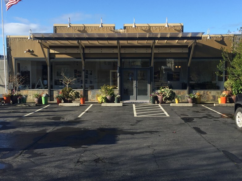 22211 Marine View Dr S, Des Moines, WA for sale - Primary Photo - Image 1 of 1