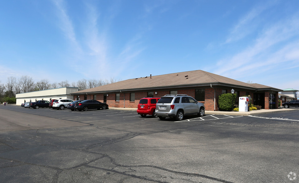 8605 N Dixie Dr, Dayton, OH for lease - Building Photo - Image 2 of 5