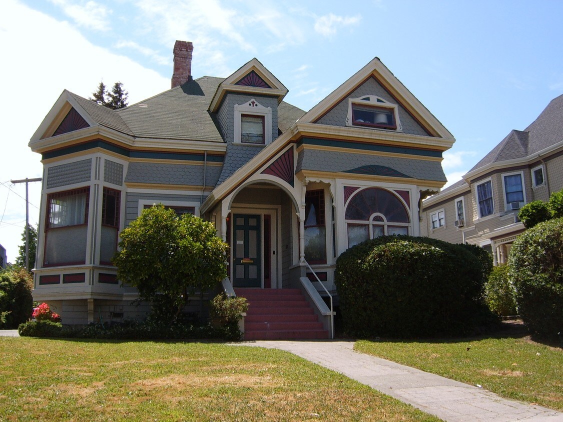 111 Liberty St, Petaluma, CA 94952