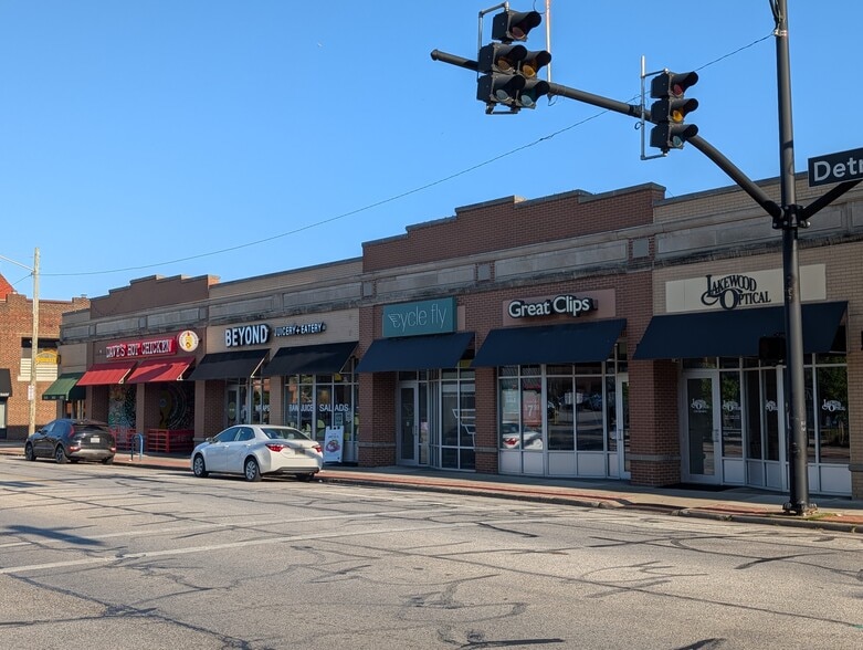 15000 Detroit Ave, Lakewood, OH for sale - Building Photo - Image 3 of 6