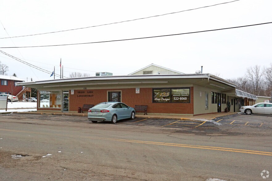 131 N Lake St, Grass Lake, MI 49240