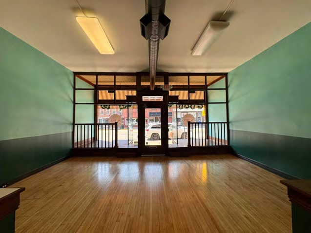 13 N Main St, Three Rivers, MI for lease - Interior Photo - Image 2 of 20