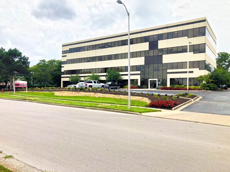 2285 Executive Dr, Lexington, KY for lease - Building Photo - Image 1 of 9