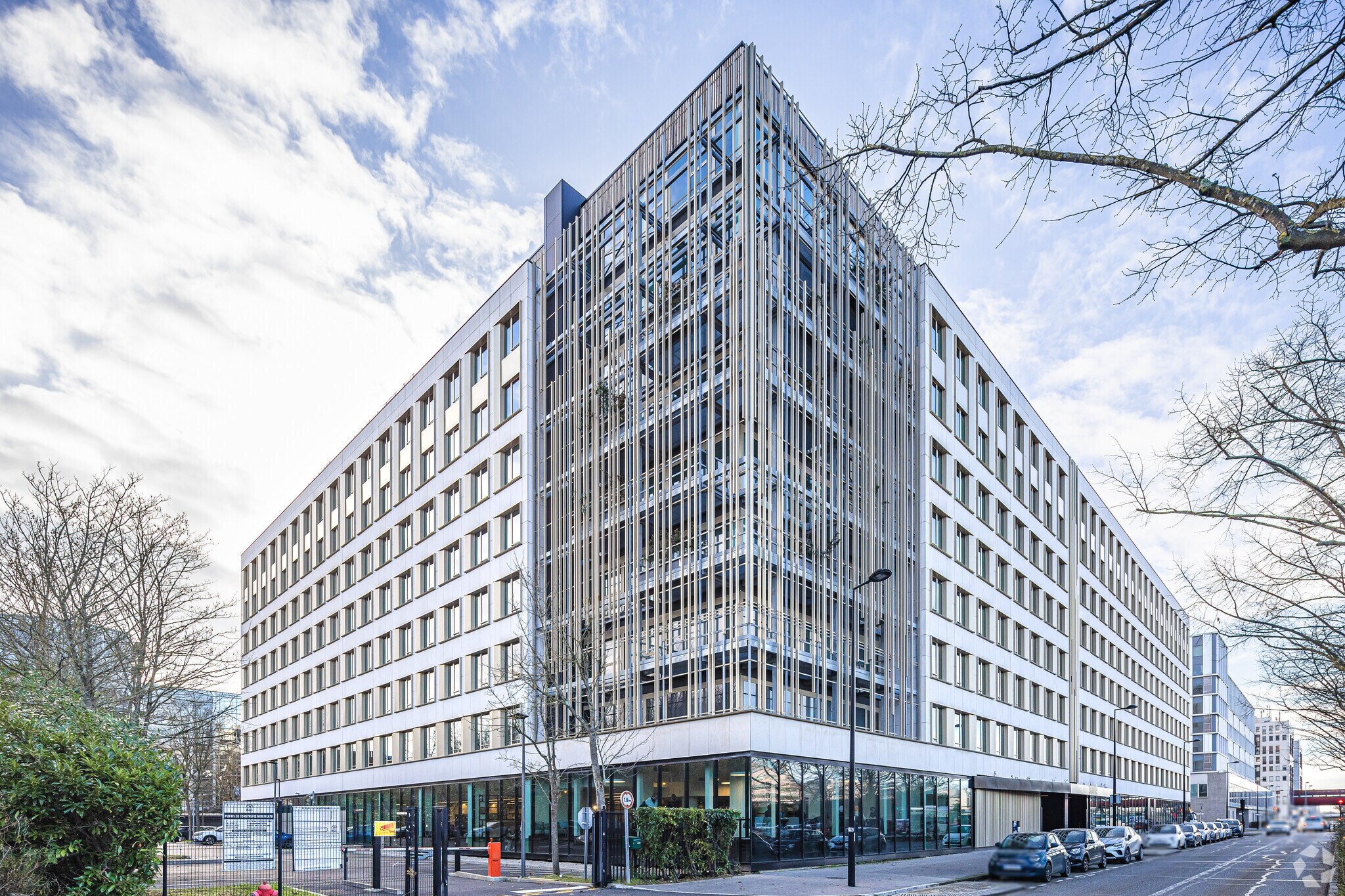 1 Avenue Des Prés, Montigny-le-Bretonneux for lease Primary Photo- Image 1 of 5