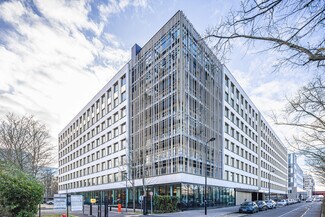 More details for 1 Avenue Des Prés, Montigny-le-Bretonneux - Office for Lease