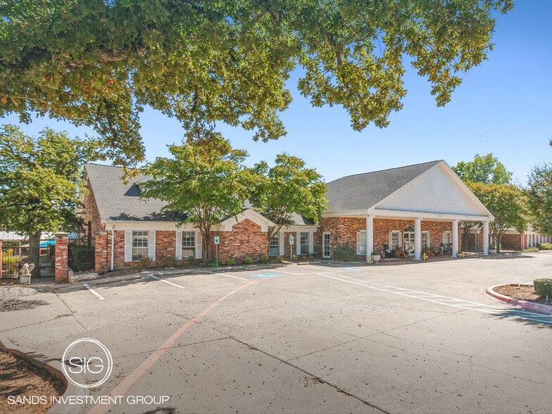 4615 Park Springs Blvd, Arlington, TX for sale - Building Photo - Image 1 of 5
