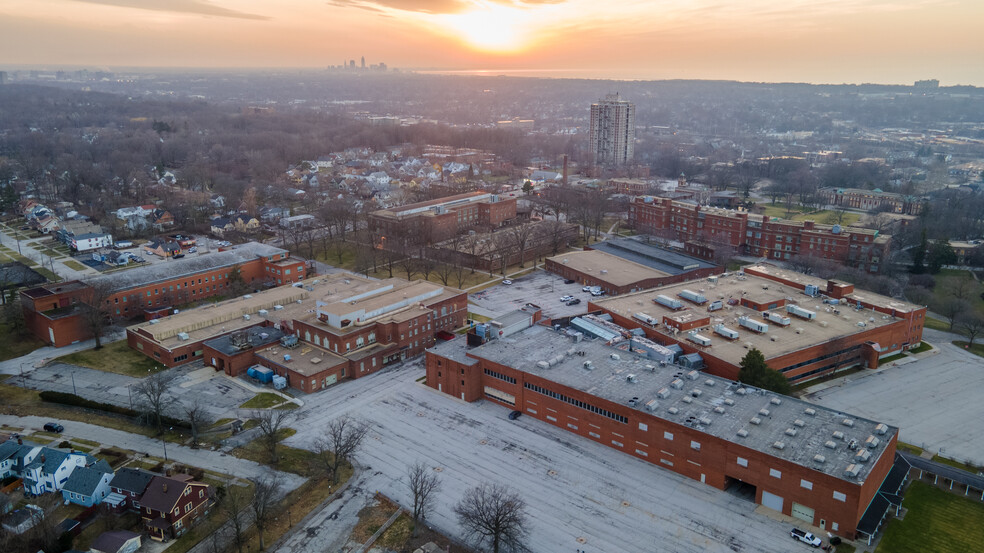 1975 Noble Rd, East Cleveland, OH for lease - Building Photo - Image 1 of 29