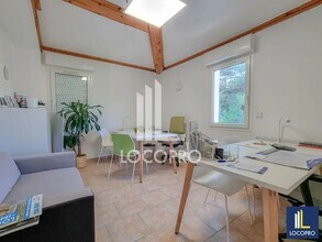 Office in Aix-en-Provence for lease Interior Photo- Image 2 of 5