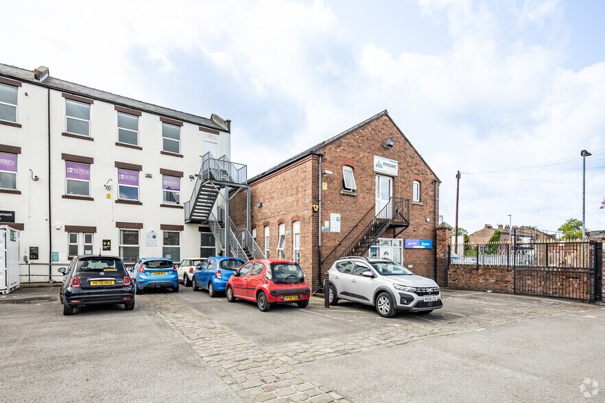 Tanners Ln, Warrington for lease - Building Photo - Image 3 of 8