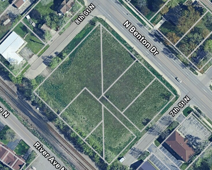 709 N Benton Dr, Sauk Rapids, MN for sale - Building Photo - Image 1 of 1