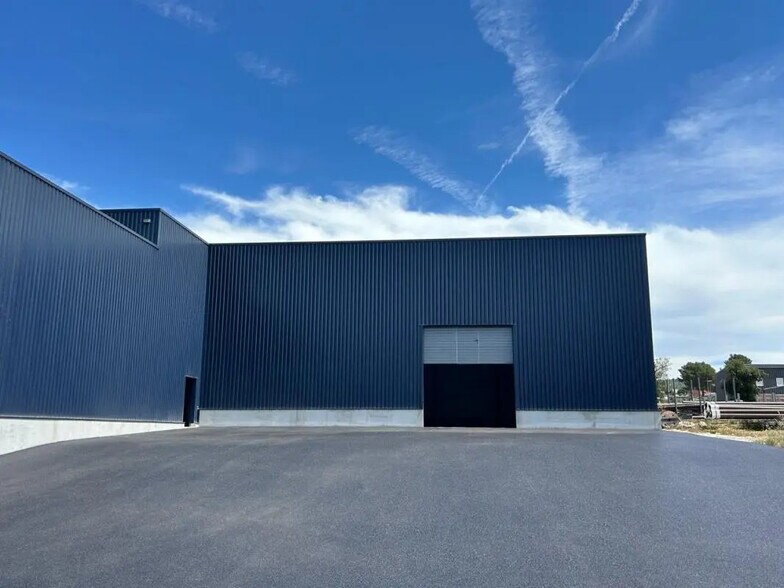 Industrial in Signes for lease - Building Photo - Image 1 of 4