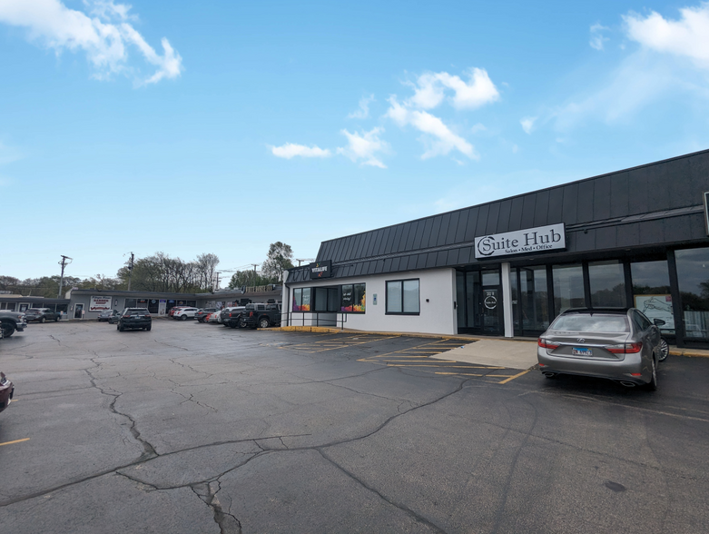 346-358 W Maple St, New Lenox, IL for lease - Building Photo - Image 3 of 7