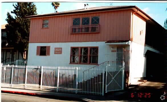 208 S Normandie Ave, Los Angeles, CA for sale - Building Photo - Image 3 of 7