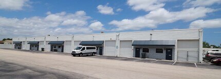 1900-2261 NW 29th St, Oakland Park, FL for lease Building Photo- Image 1 of 2