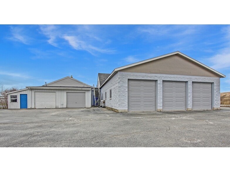 19560 Burnham Ave, Lynwood, IL for sale - Building Photo - Image 2 of 23