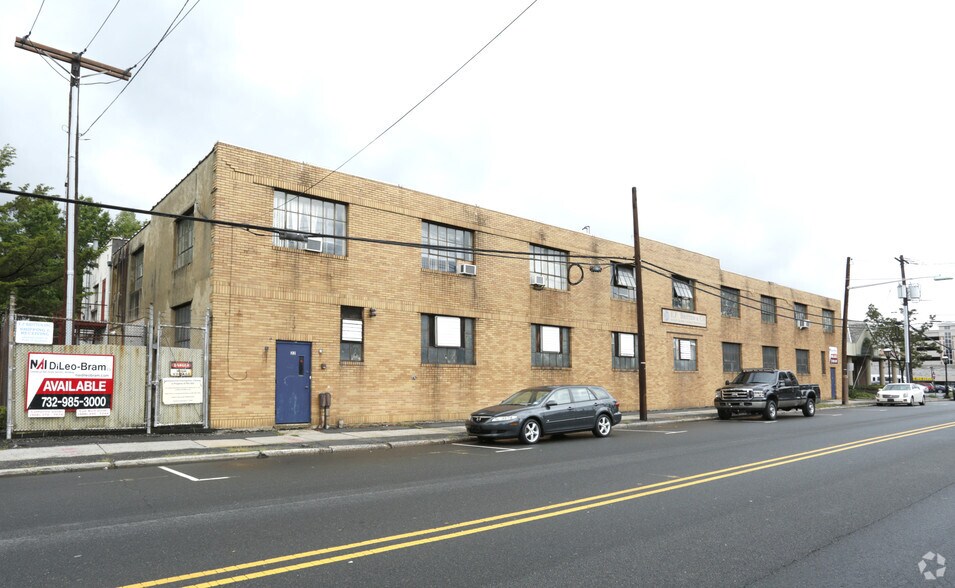 24 South Ave W, Cranford, NJ 07016 3,000 5,000 SF Warehouse Units For Lease