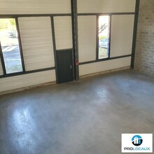 Flex in Voreppe for lease Interior Photo- Image 1 of 3