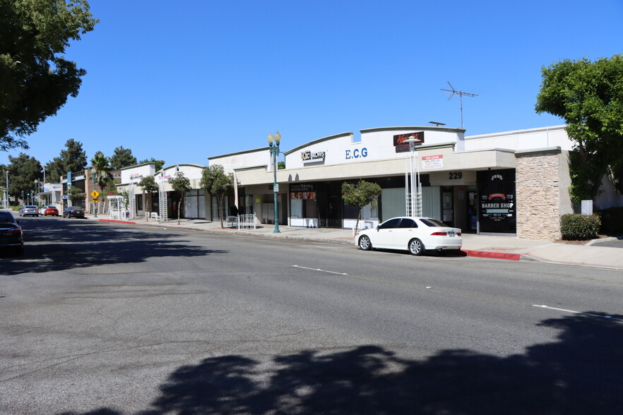 211 S Riverside Ave, Rialto, CA 92376 - Retail for Sale | LoopNet