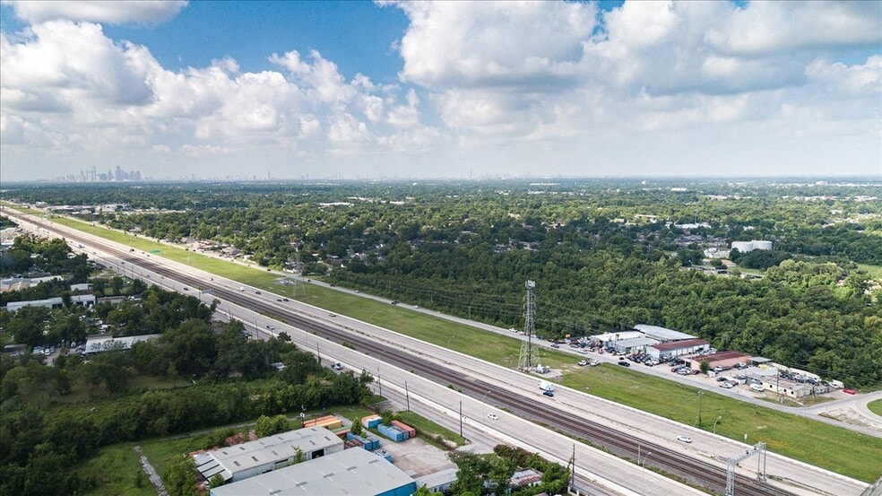 12969 W Hardy Rd, Houston, TX for sale - Building Photo - Image 2 of 47